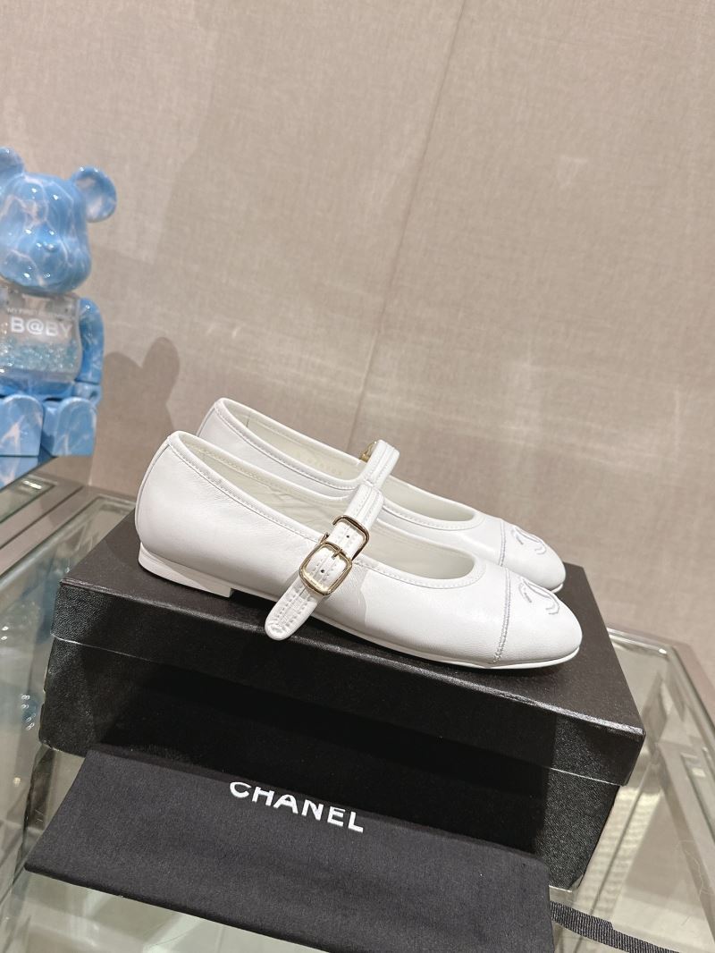 Chanel Low Shoes